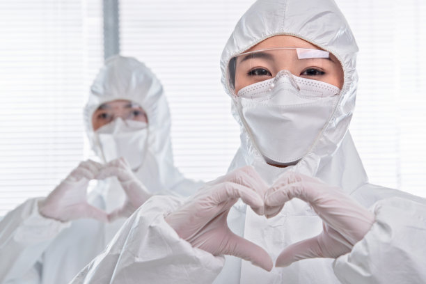 穿防护服的医疗团队图片下载