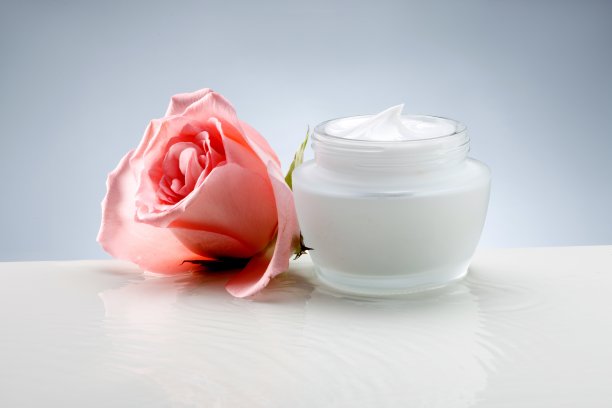 润肤霜图片下载