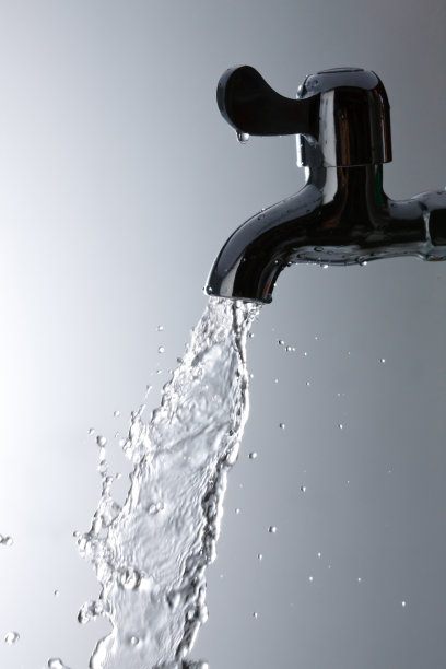 水龙头和水图片下载