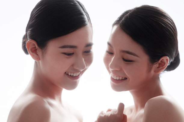 漂亮的女闺蜜图片下载