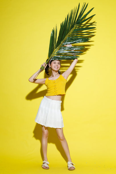 快乐的年轻女人图片下载