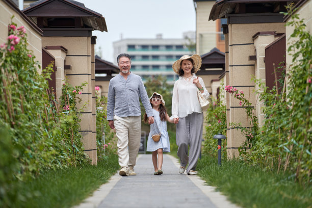 快乐家庭旅行度假图片下载