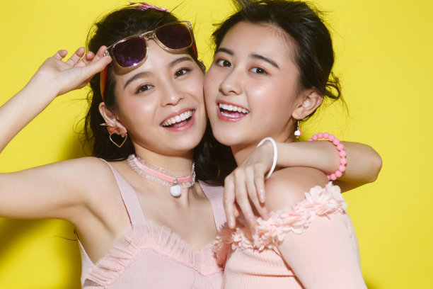 快乐的女闺蜜图片下载