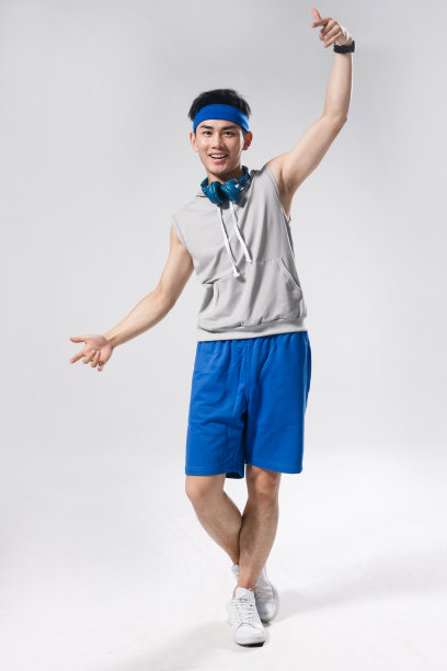 一个年轻的大学男生图片下载