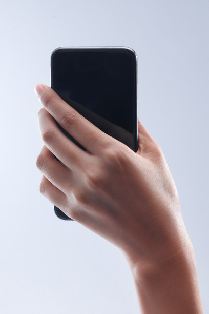 手拿手机图片下载