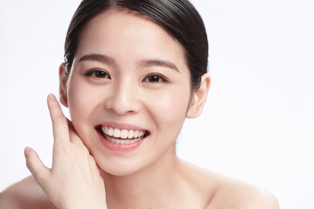 青年女人妆面肖像图片下载