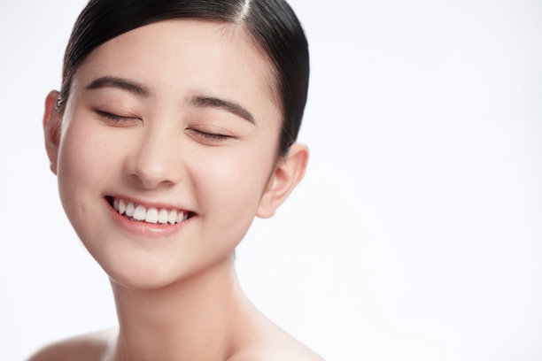 青年女人妆面肖像图片下载