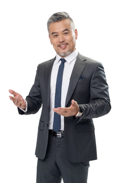 自信的商务中老年男士图片下载