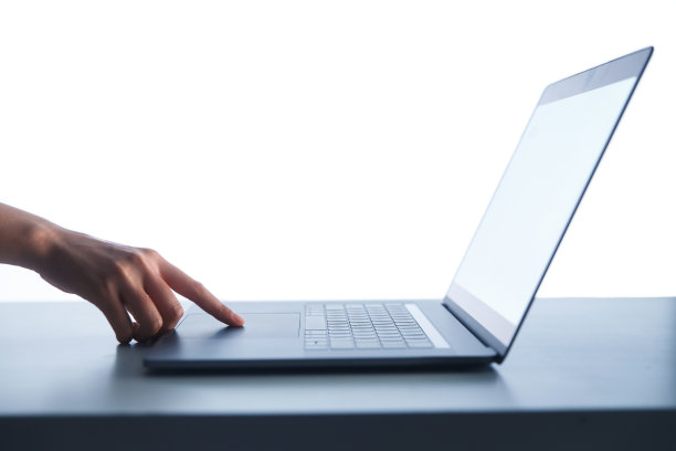 使用笔记本电脑图片下载