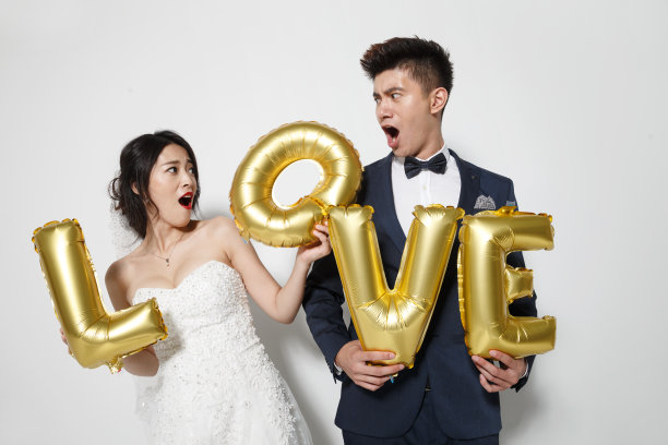 浪漫婚纱情侣图片下载