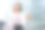 拿着咖啡的商务女性打电话素材图片