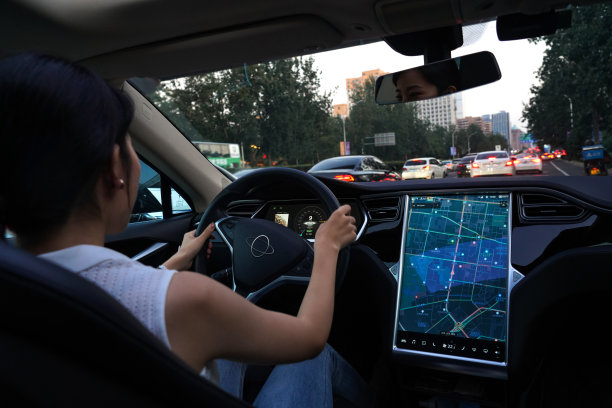 驾驶汽车图片下载