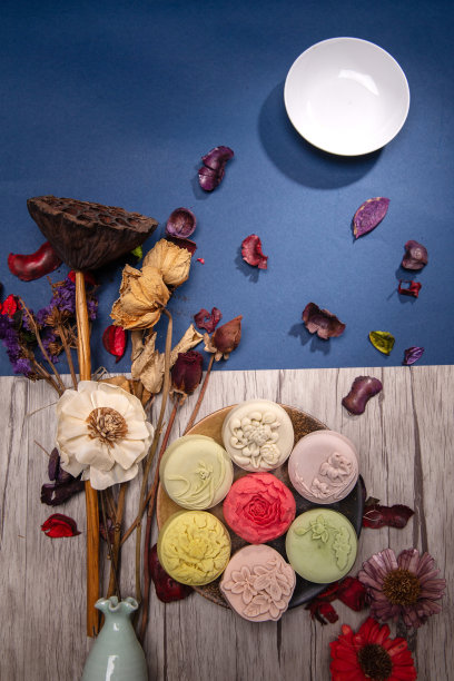 月饼与干花特写图片下载