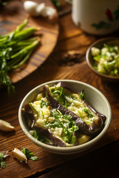 凉拌茄子图片下载