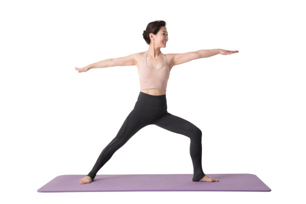 中老年女性练习瑜伽图片下载