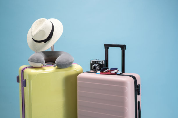 行李箱图片下载