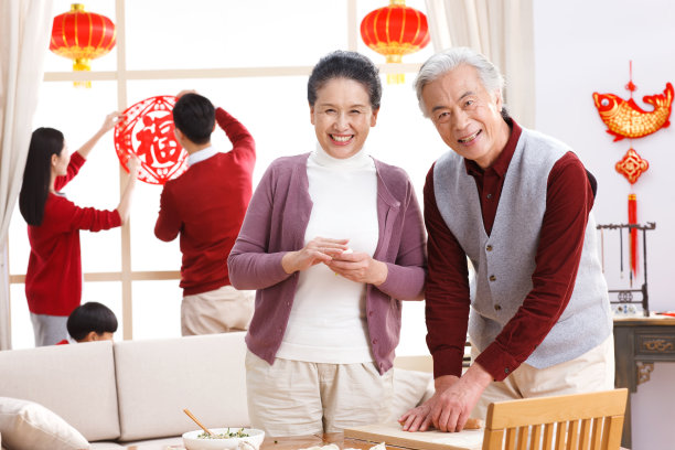 快乐家庭过新年图片下载