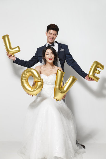 浪漫婚纱情侣图片下载