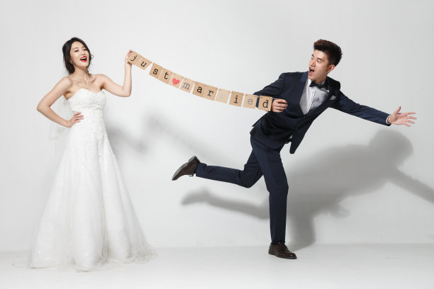 浪漫婚纱情侣图片下载