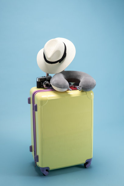 行李箱图片下载