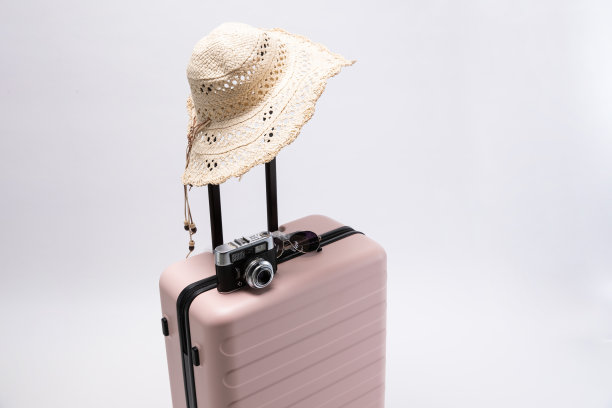 行李箱图片下载