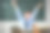 教室里兴奋的小学生图片下载