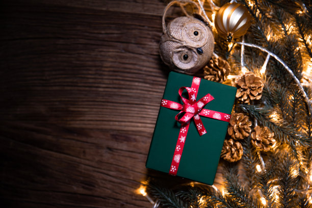 圣诞礼物和圣诞装饰物图片下载