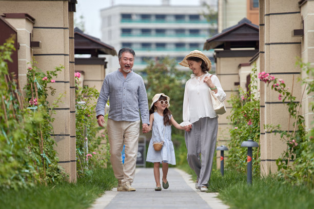 快乐家庭旅行度假图片下载