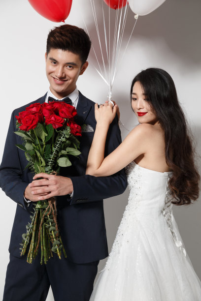 浪漫婚纱情侣图片下载