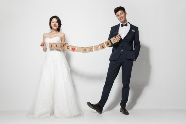 浪漫婚纱情侣图片下载