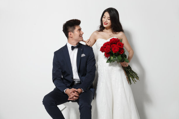 浪漫婚纱情侣图片下载