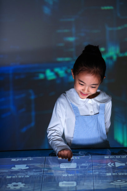 课堂上的小学生图片下载