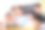女教师和小学生在教室里图片下载