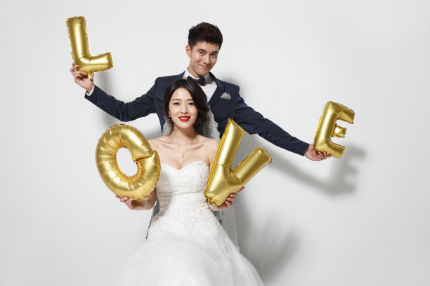 浪漫婚纱情侣图片下载