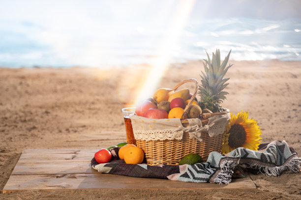 沙滩上的水果图片下载