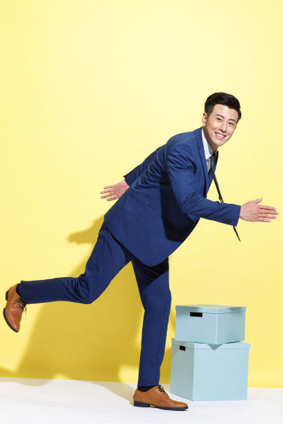 青年商务男士奔跑图片下载