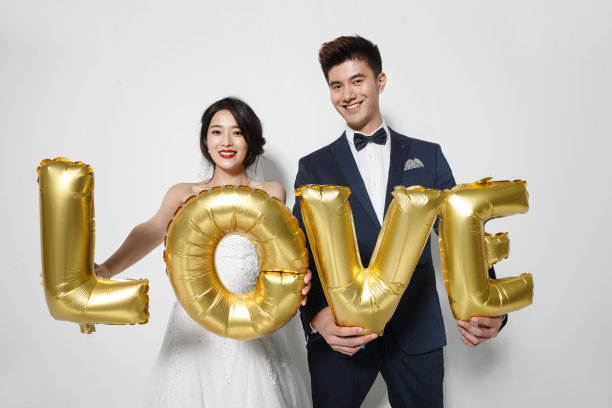 浪漫婚纱情侣图片下载