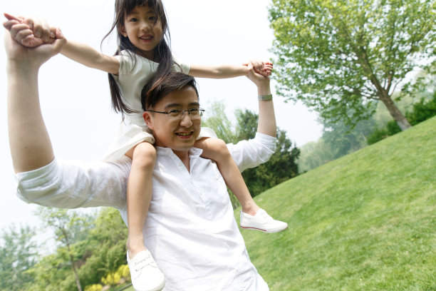 快乐父女图片下载