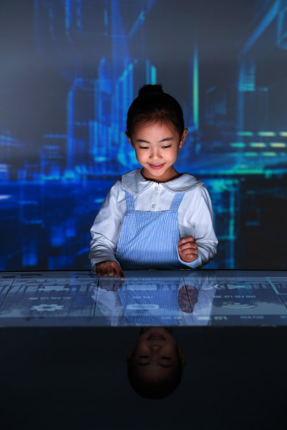 课堂上的小学生图片下载