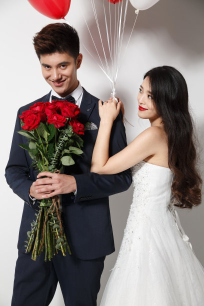 浪漫婚纱情侣图片下载