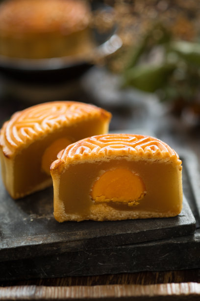 蛋黄月饼图片下载