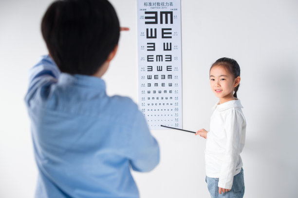 小学生测视力图片下载
