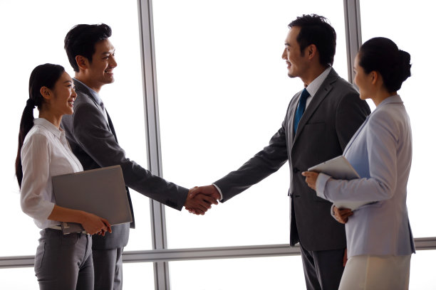 东方人商务合作图片下载