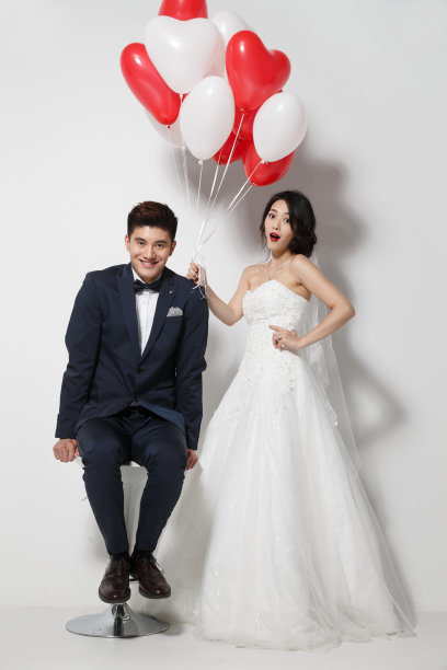 浪漫婚纱情侣图片下载