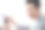 青年商务男人拿着平板电脑办公图片下载