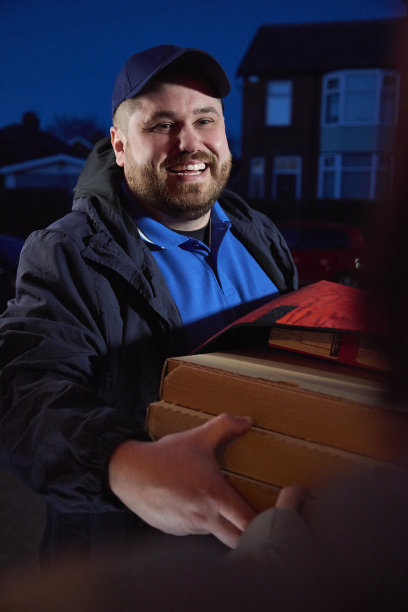 披萨送货上门图片下载