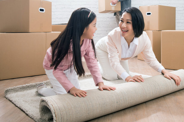 快乐家庭搬新家图片下载