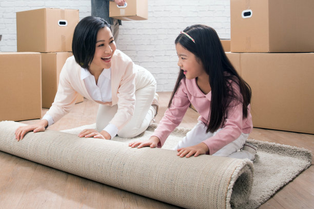 快乐家庭搬新家图片下载