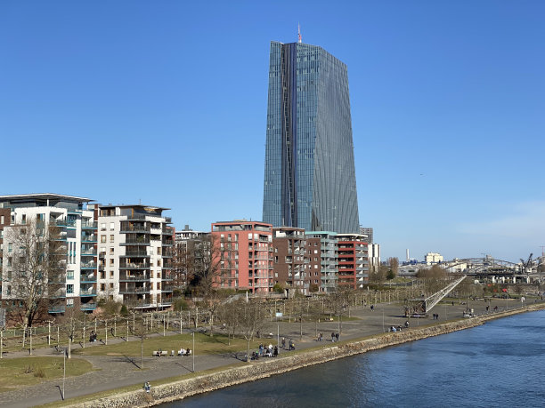 位于法兰克福的欧洲中央银行大楼图片下载