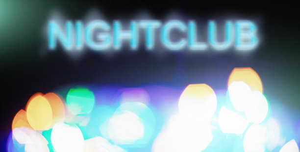 “夜总会”的霓虹灯在神奇的彩灯云后散焦图片下载